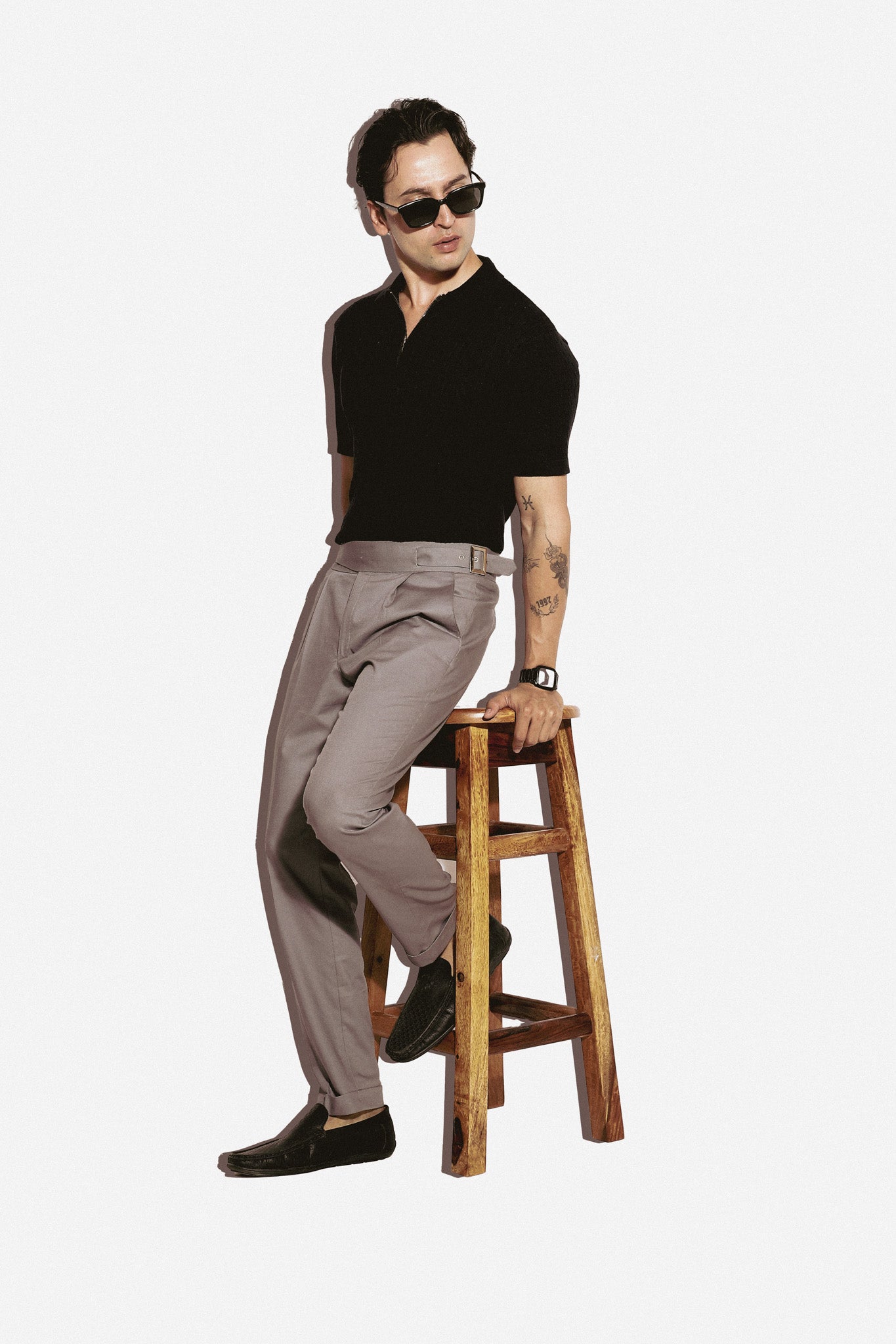 The Opulence Crossbody Gurkha pants in grey