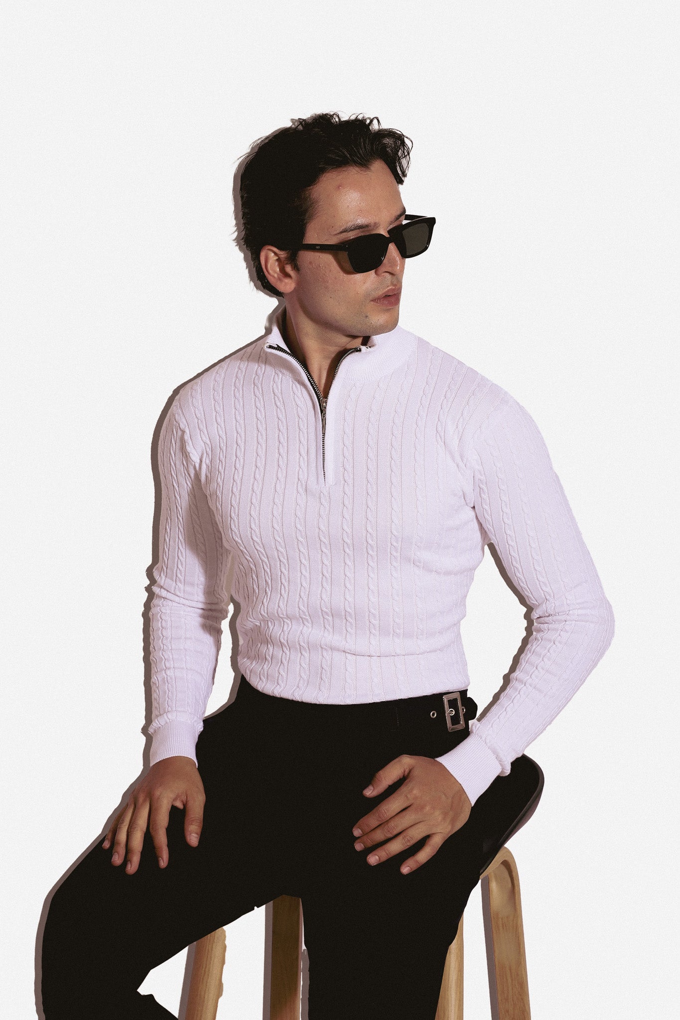 Super white cable knit full sleeves Zipper